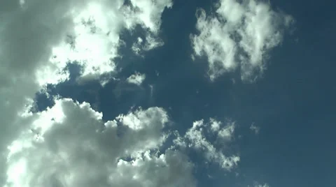Sequence of images of clouds on video Vídeos de archivo 35252165