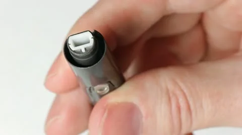 Sequence: Prepare a lancing device Vídeos de archivo 12622880