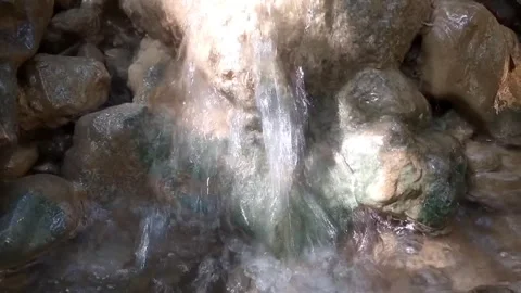 The Serene Hidden Waterfall Stockbeeldmateriaal 333122380