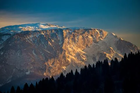 Serene Sunrays Over the Mountain Stock Photos