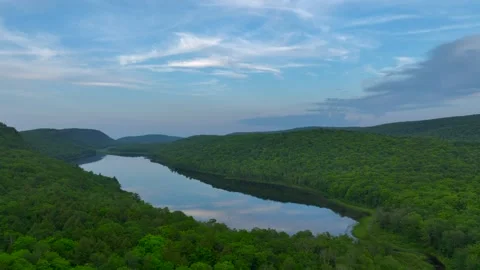 Serene Sunset Over the Lake of the Clouds in the Porcupine Mountains 動画素材 282070765