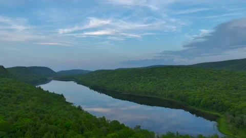 Serene Sunset Over the Lake of the Clouds in the Porcupine Mountains 動画素材 282070805