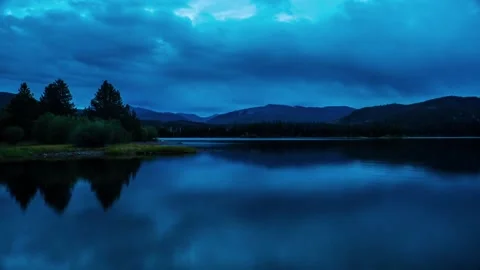 Serene twilight lake reflection. Stock Footage 305681933