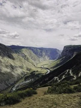 Serenity in the Valley Фото