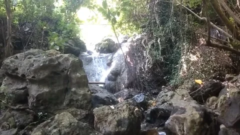 The Serenity of Waterfall Cascading Through Rocks Vidéo 333076774
