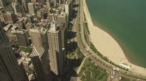 Serial View Of Chicago Cityscape and Shoreline 스톡 동영상 18979110