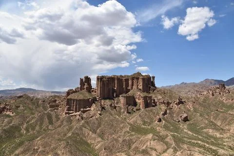 A Series of Sandstone Pillars at the Binggou Danxia Landform in Far Western.. Stock-Fotos