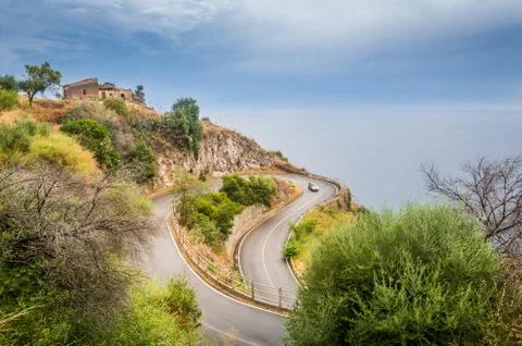 Serpantine road Фото