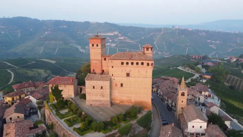 Serralunga d'Alba Aerial View in Langhe, Piedmont Video stock 164403389