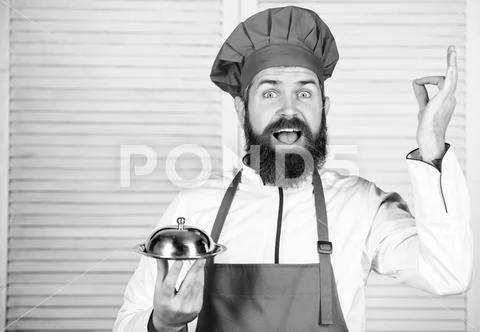 Serve food. Cuisine culinary. man holds kitchen dish tray in restaurant. Healthy Stock-Fotos