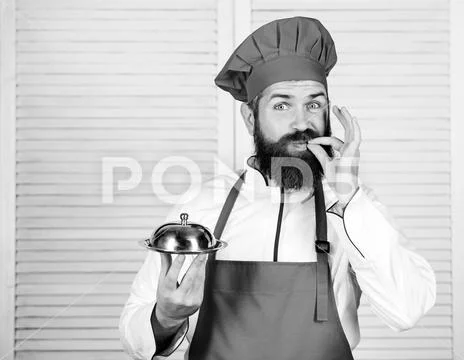 Serve food. Cuisine culinary. man holds kitchen dish tray in restaurant. Healthy Stock-Fotos