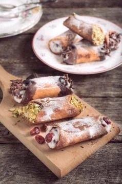 Served cannoli Stock Photos