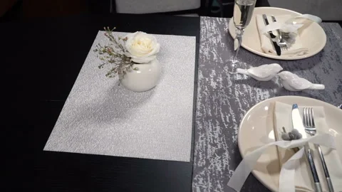 Served festive table with glasses. slow motion Vídeos de archivo 101659202