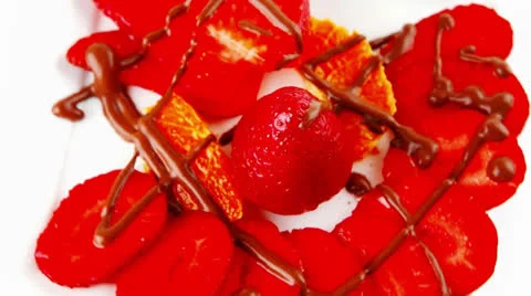 Served raw strawberries 库存影片 25119118