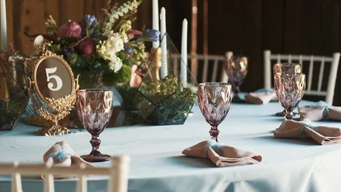Served Table For Guests At The Wedding. Video stock 108586237