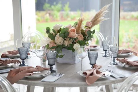 Served table. hall for banquets and weddings. The table in the restaurant is Stock Photos