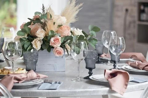 Served table. hall for banquets and weddings. The table in the restaurant is Stock Photos