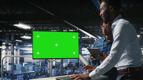 Server room coworkers doing brainstorming, using chroma key device Stock Footage 310278353