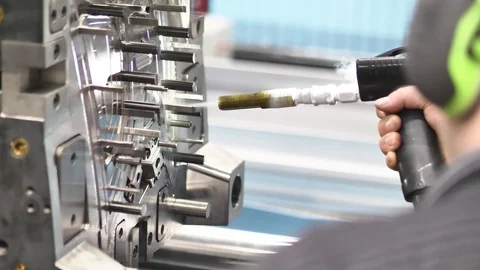 Service of Plastic Injection Mold during Production Freezing the Injection Mold 動画素材 127030416
