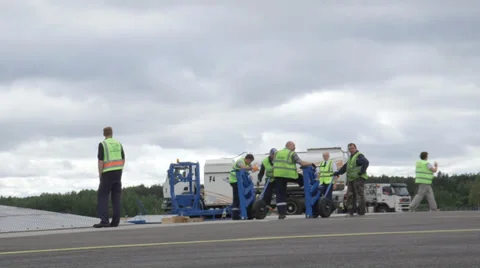 Servicing airplanes Stock Footage 39585794