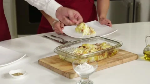Serving casserole with potatoes and cheese Stock Footage 49782005