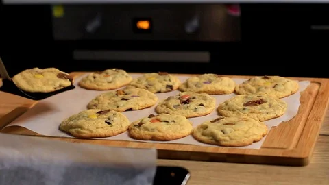 Serving cookies with a spatula Stock Footage 104691267