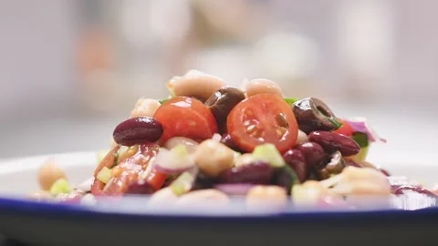Serving of delicious bean salad. 스톡 동영상 152518422