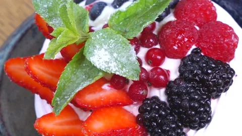 Serving dessert in a restaurant. Stock Footage 131131603