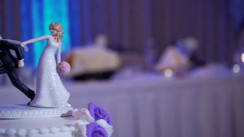 Serving exquisite wedding table Video stock 105651878