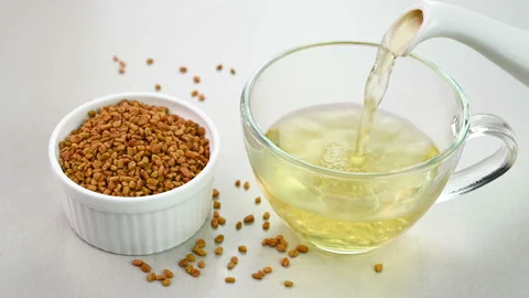 Serving fenugreek tea 動画素材 228197059