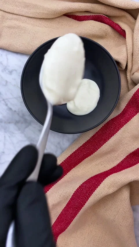 Serving greek yogurt 動画素材 334695976