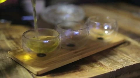 Serving green tea on original tea ceremony Video stock 68291020