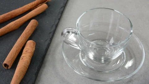 Serving hot cinnamon water 動画素材 133803495