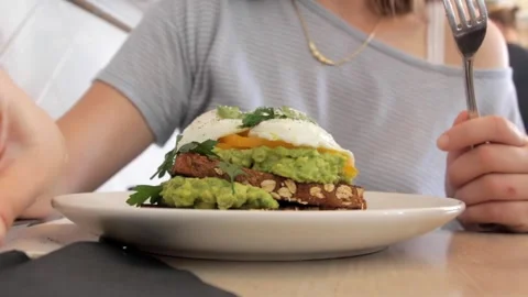Serving meat omelette burger in restaurant Stock-Footage 268483403