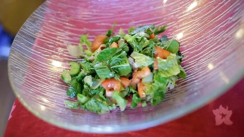 Serving Salads, Switching From One Bowl To Another 스톡 동영상 95697366
