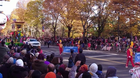 Sesame Street float in Macys Parade 2017 4k Stock Footage 87703093