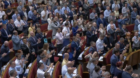 Session, deputies applauding while standing. Parliament House of Ukraine Stock Footage 119127788