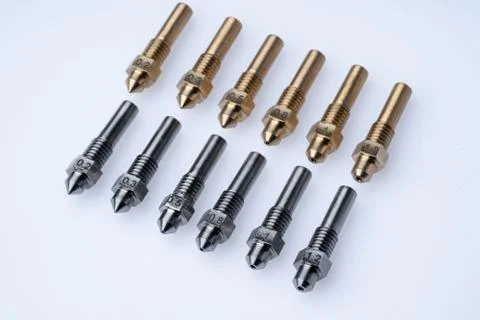 Set of 3D printer nozzles in different sizes on a white background Foto stock