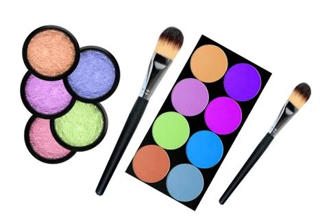 Set of 5 eyeshadows and brushes isolated on white background Фото