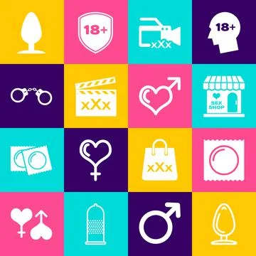 Set Anal plug, Condom in package, Sex shop building, Video camera with, Movie Ilustración de archivo