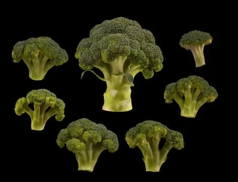 Set broccoli isolated on black background. Flat lay Foto stock