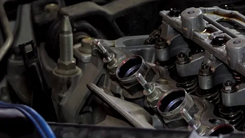 Set up car engine valve. Video stock 80376050