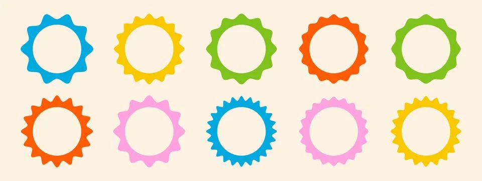 Set of circle frames with wavy edges. Squiggle photo borders with zig zag e.. Stock Illustration