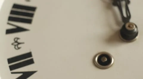 Set the clock going Stock-Footage 67226471