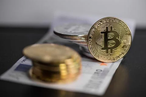 Set of cryptocurrencies. Bitcoin as most important cryptocurrency concept. Stockfoto's