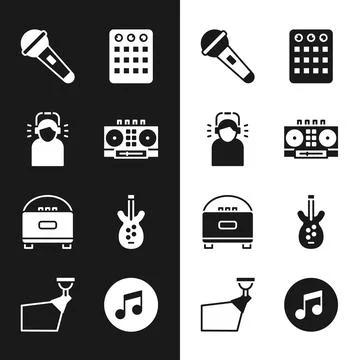 Set DJ remote and mixing music, Man headphones, Microphone, Drum machine, Stereo Illustrazione stock