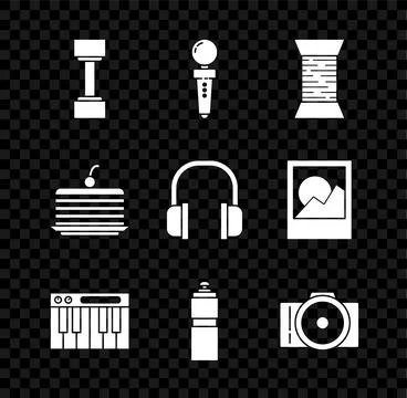 Set Dumbbell, Joystick for arcade machine, Sewing thread on spool, Music Illustrazione stock