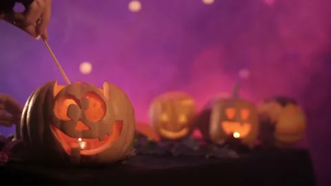 Set fire to pumpkin for halloween Stock Footage 163752226