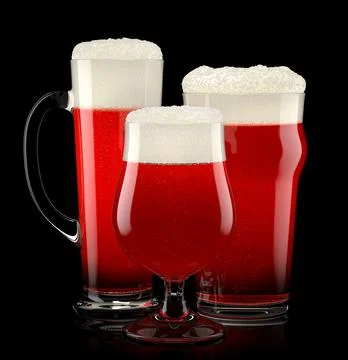 Set of fresh draft beer glasses with bubble froth isolated on black background. Illustrazione stock
