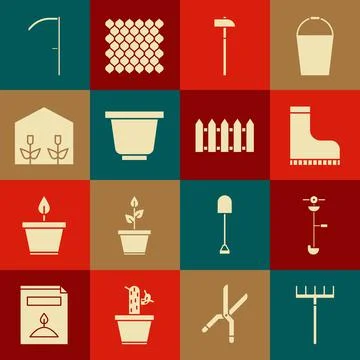 Set Garden rake, Grass and weed electric string trimmer, Waterproof rubber boot Ilustración de archivo